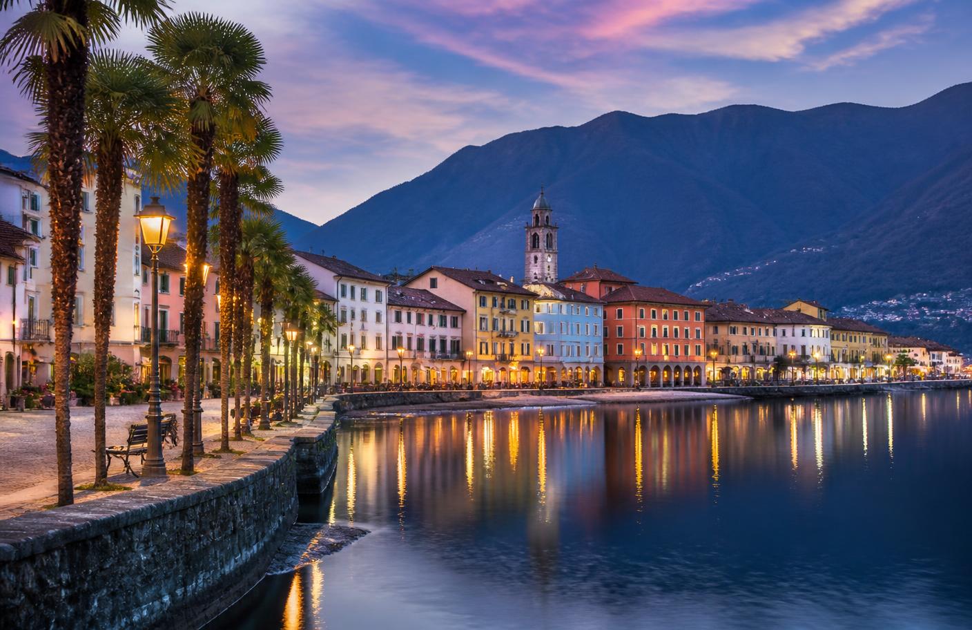 Seepromenade von Ascona am Lago Maggiore im Tessin