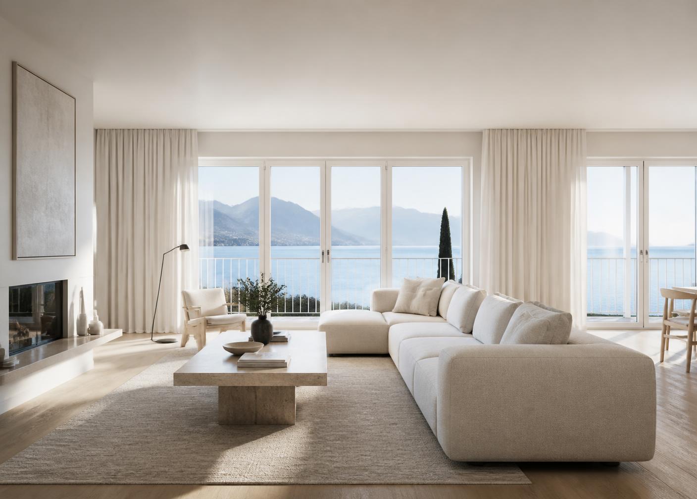 Elegantes Interieur einer Privatresidenz mit Seeblick im Tessin